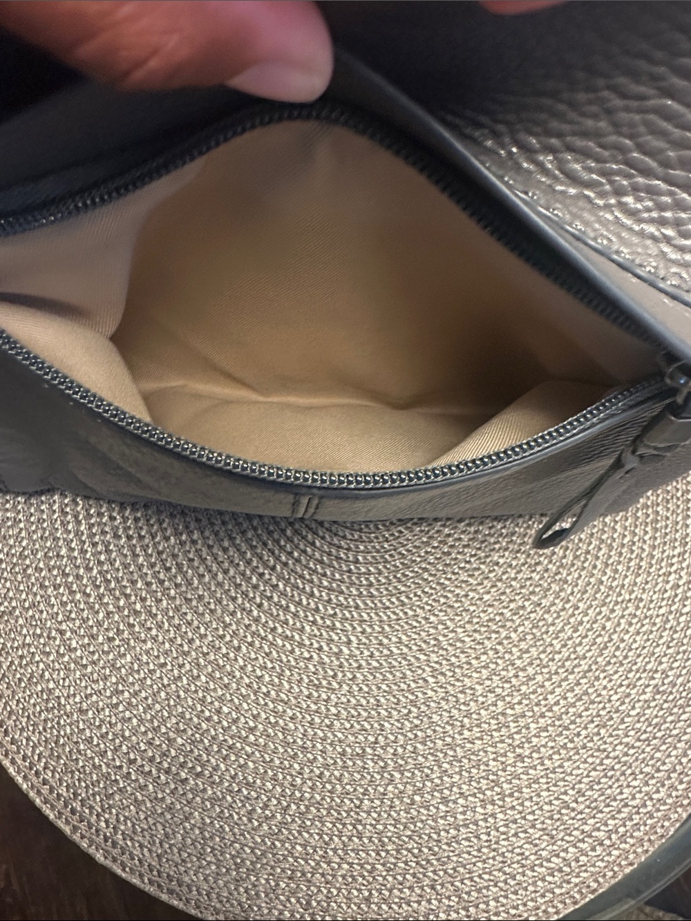 The Sak Alameda hobo Bag in Slate Gray Leather - Picture 9 of 16